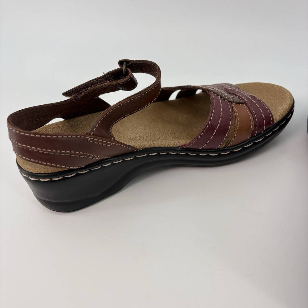 Clarks Collection Women's Sz 6 Brown Leather Adjustable Comfort Walking Sandals - Picture 7 of 13